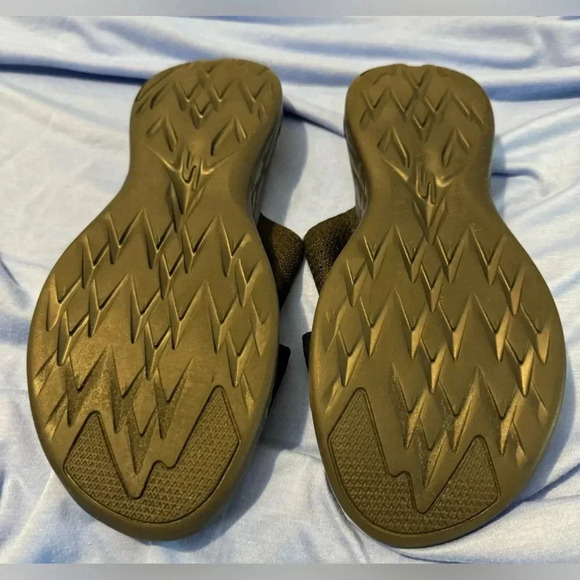 Sketchers women’s black slip on goga mat shoes size 10 - Picture 4 of 6